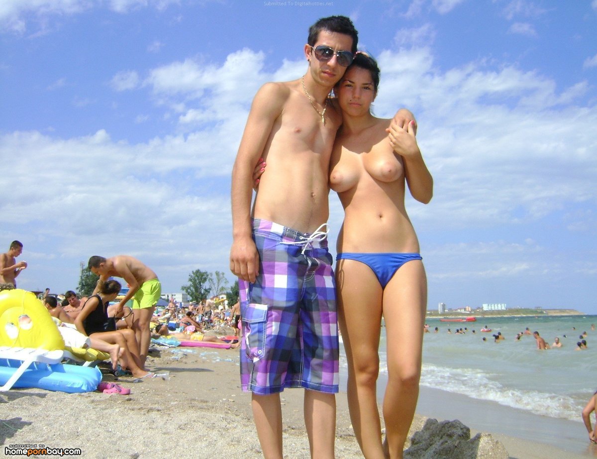 young boobs at beach - Mobile Homemade Porn Sharing