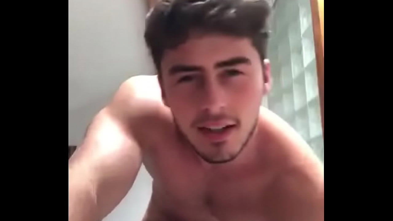 Garoto GOSTOSO peladão - XVIDEOS.COM