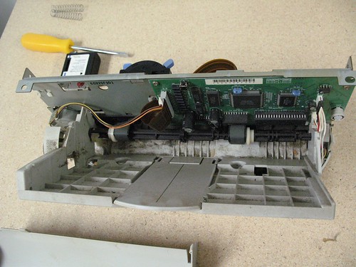 Take Apart Tuesday No. 4: Apple StyleWriter 1200 : CRASH Space