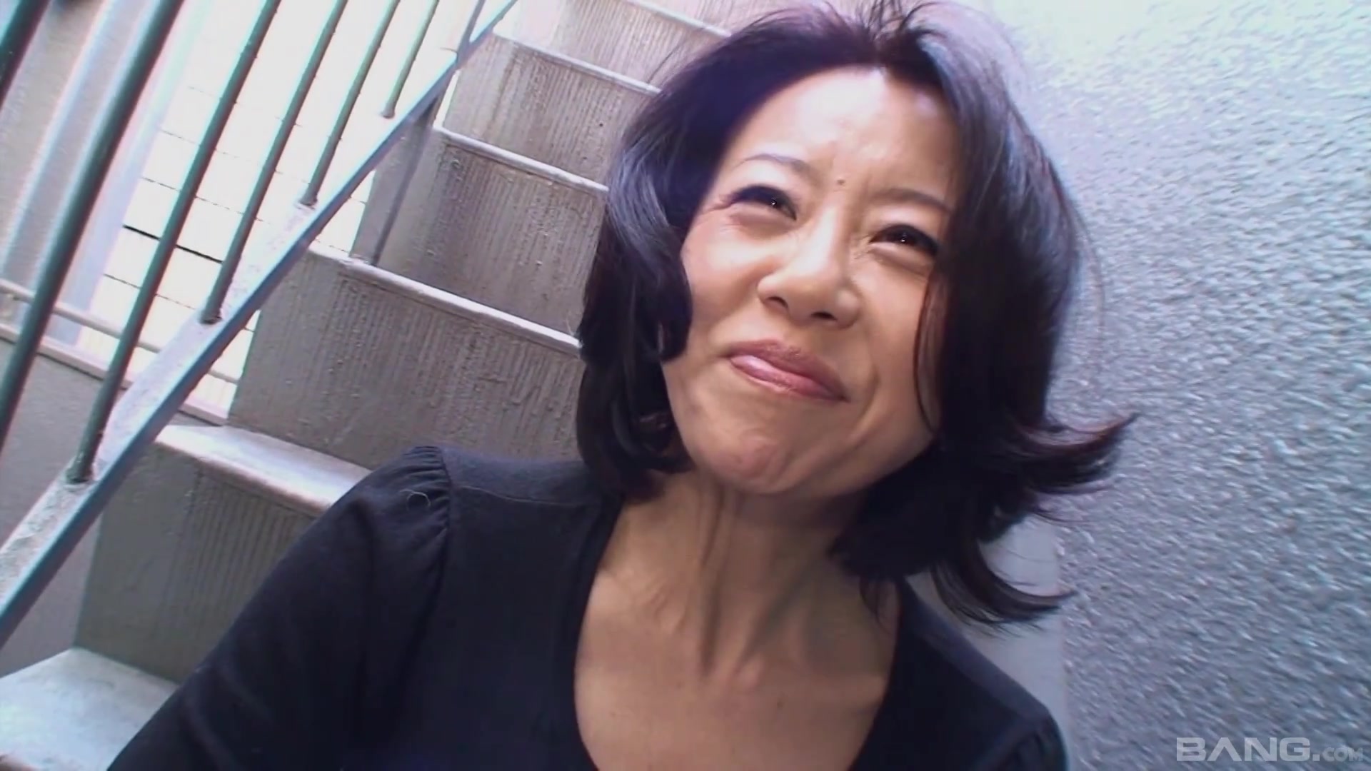 Asian mature mom gets laid in public - Hell Moms