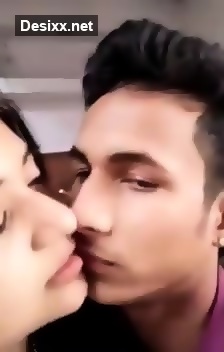 Indian Kissing Mms Mp4 - EPORNER