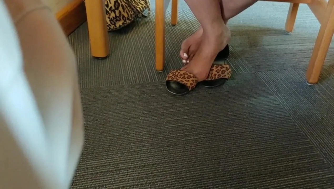 Free The Return of Golden Ebony Feet in Open Toe Flats (faceshot ...