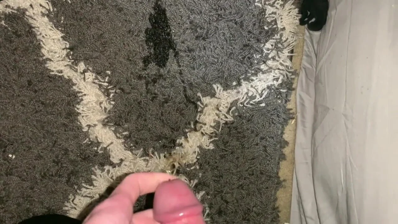 A little piss and cum on my carpet - ThisVid.com 中文