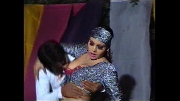 Pakistan hot sexy mujra dancer - XNXX.COM