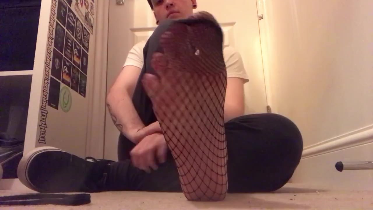 Twink, Teen Boy Feet in Fishnets - Pornhub.com