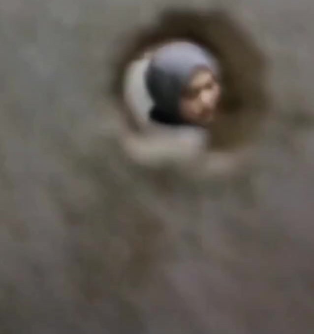 WC voyeur: hijab girl toilet spy - video 4 - ThisVid.com