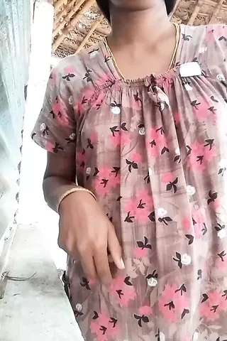 Thick desi Aunty Cumming Squirting So Incredible Sexy On Sex Toy