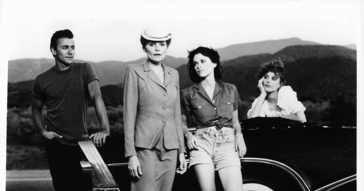 Filmmaker Announces Sequel to Lesbian Classic 'Desert Hearts'