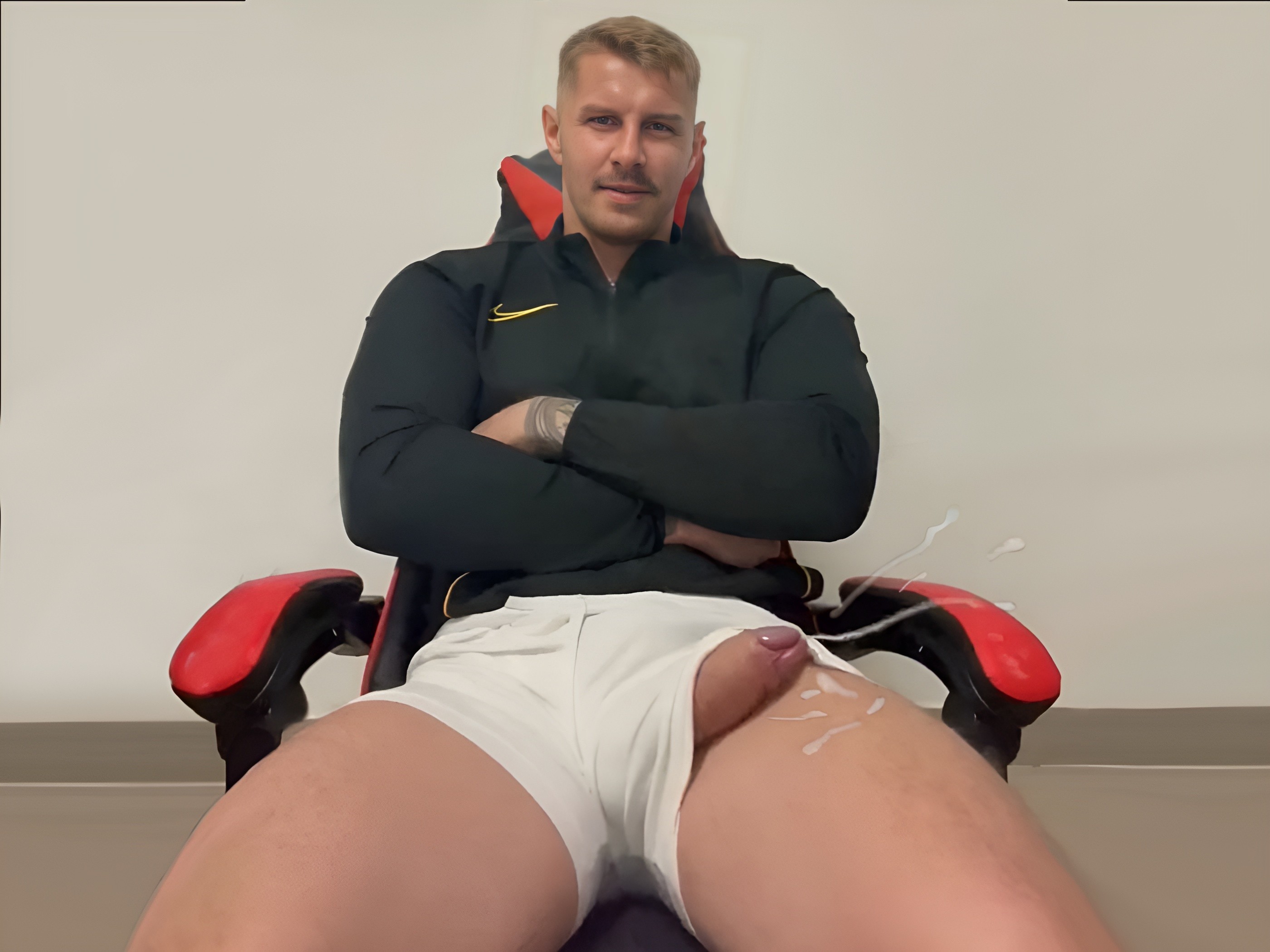 Blonde Daddy and His Powerful Cumshot 1 - ThisVid.com