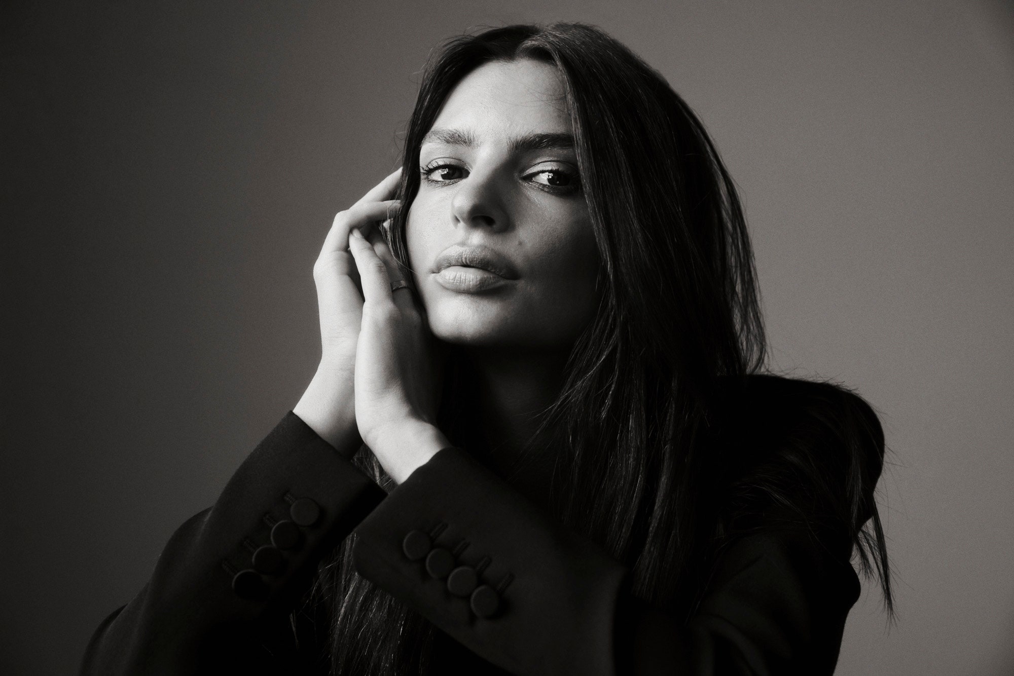 Emily Ratajkowski on Her New Book, 'My Body,' and the Controversy ...