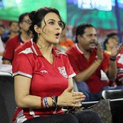 Preity Zinta posts explanation on Facebook | Hindi Movie News ...