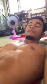 Abang hensem lancap | xHamster