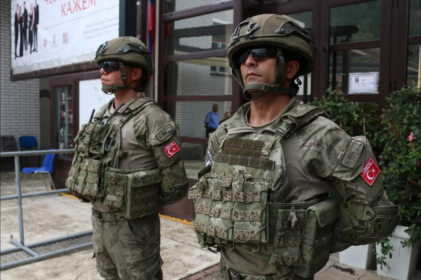 Turkish commandos provide security for the municipality of Zubin ...