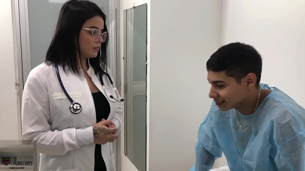 La doctora MELANIE satisface el apetito sexual de su paciente ...