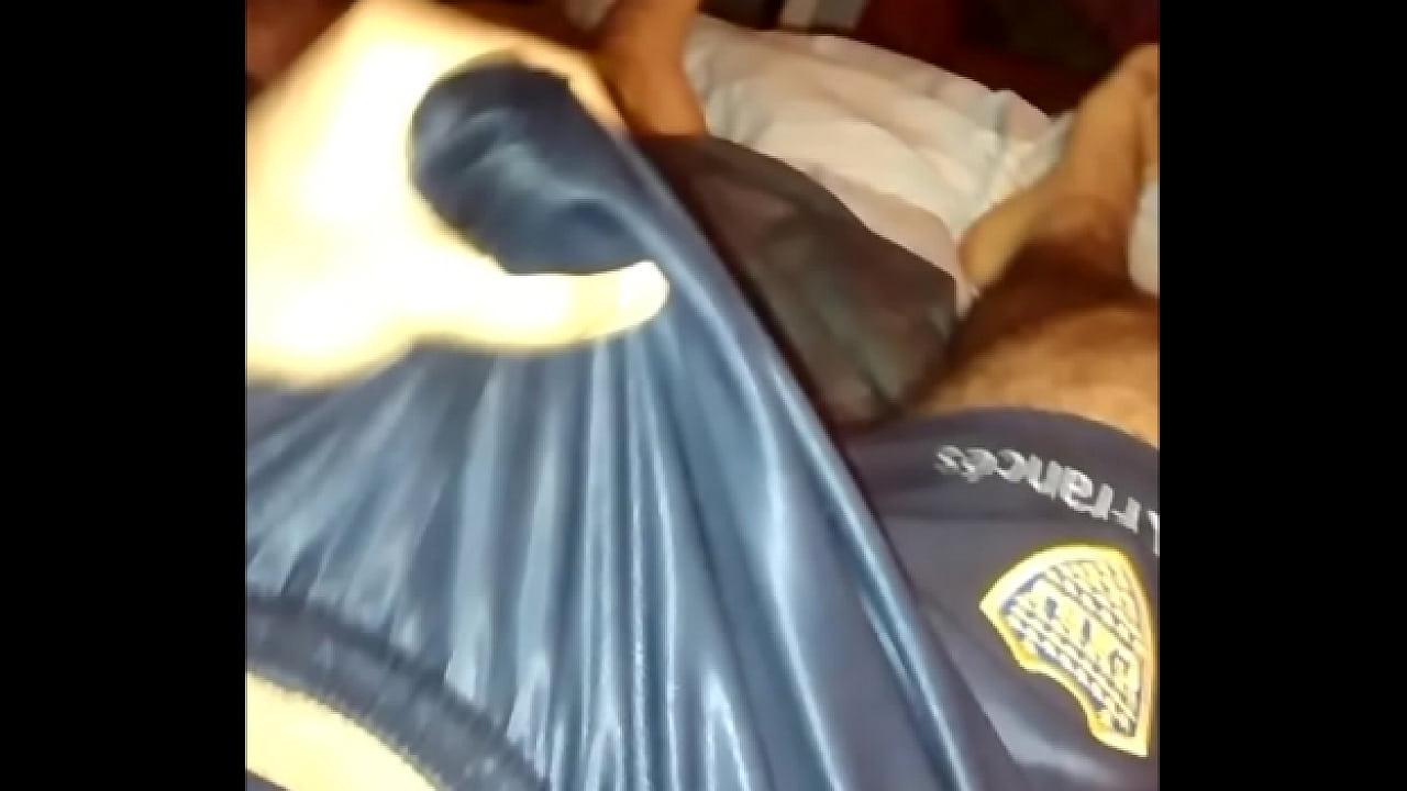 Paja en los short de mi amigo..boca y central - XVIDEOS.COM