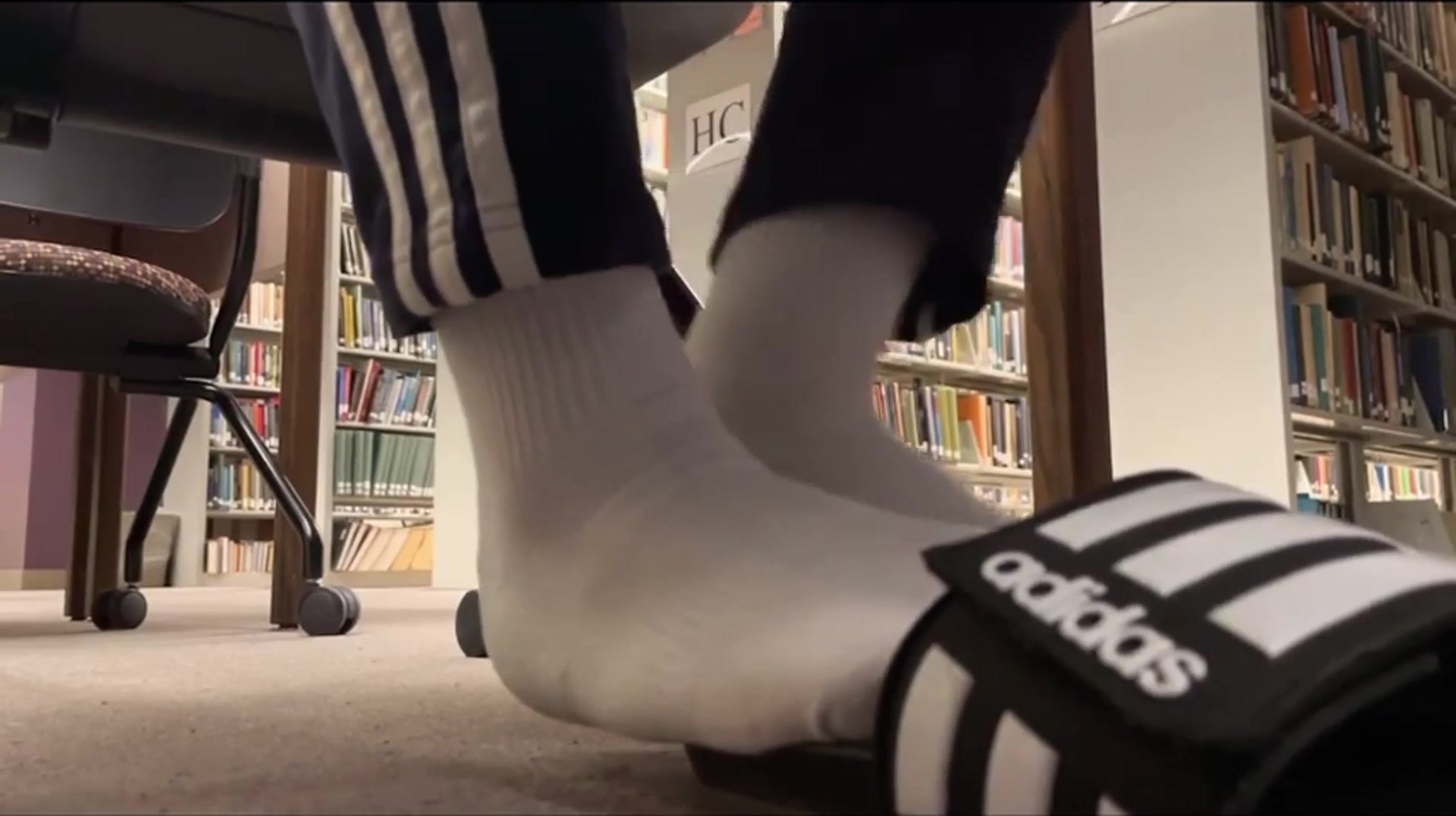 Jocks Sexy Slides and Socks Shoeplay - ThisVid.com