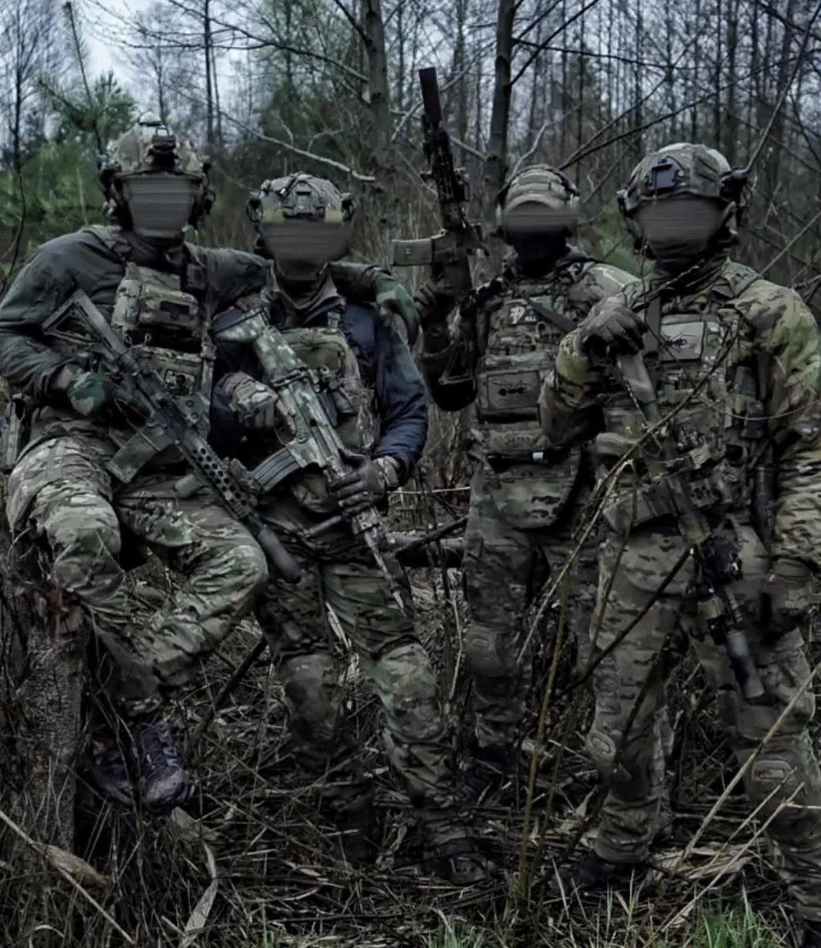 Operators from the Special Operations Forces (SSO) of the ...