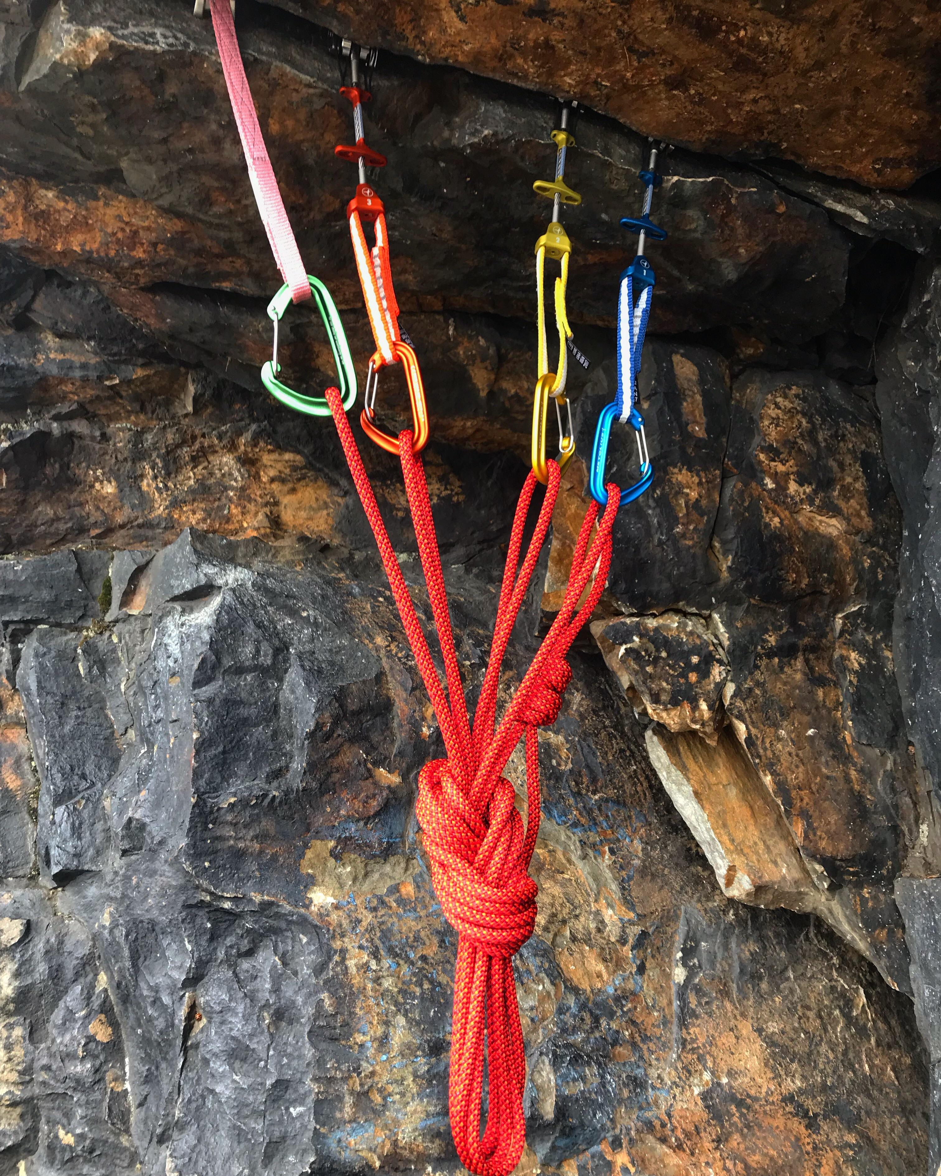 Just an anchor pic : r/tradclimbing