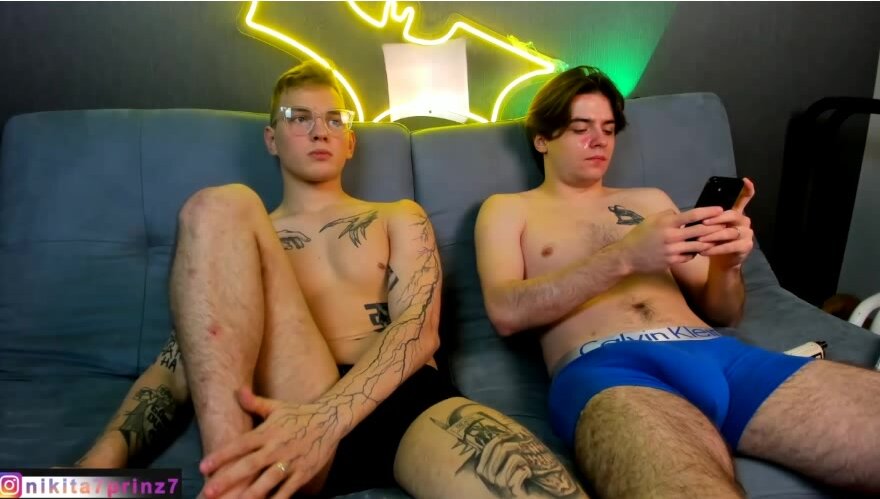 Two sexy russian twink on cam 147 - ThisVid.com Türkçe