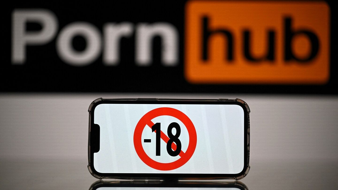 Pornhub, Stripchat and XVideos to be policed under EU's stringent ...