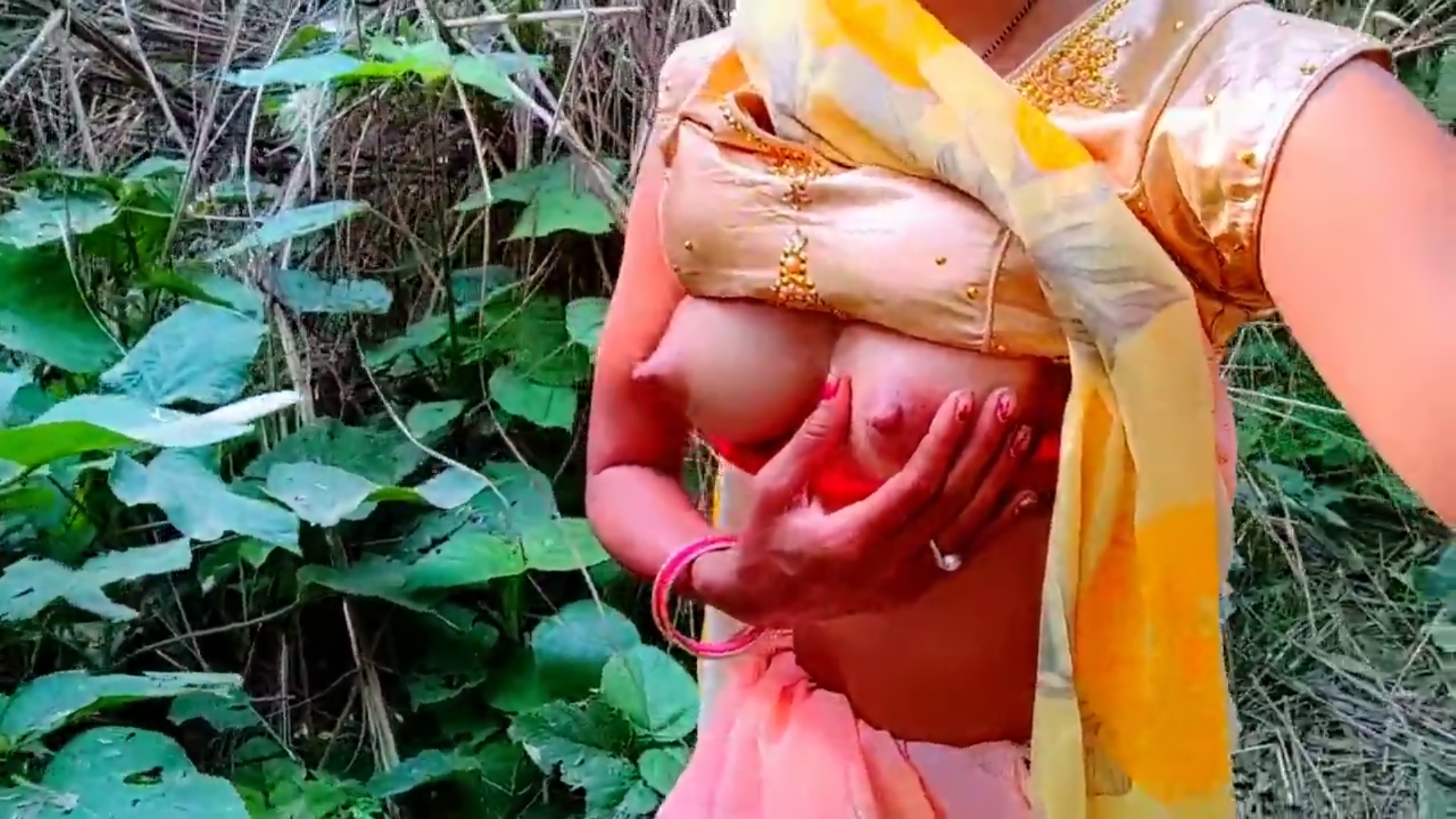 Sexy Desi aunt showing her nude tits and body in jungle, Indian ...