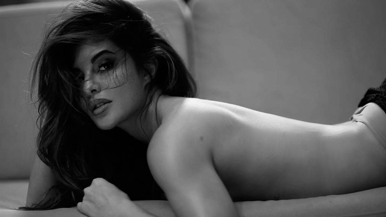 Jacqueline Fernandez steams up the internet with her latest ...