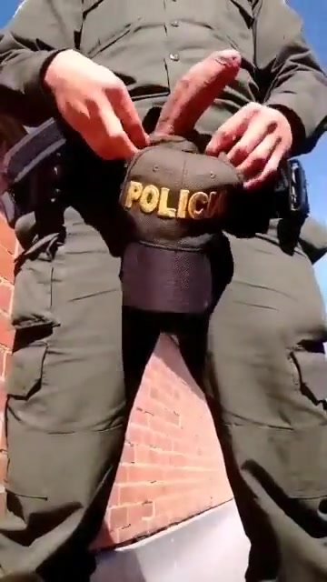 Police cock is the best cock - ThisVid.com En español