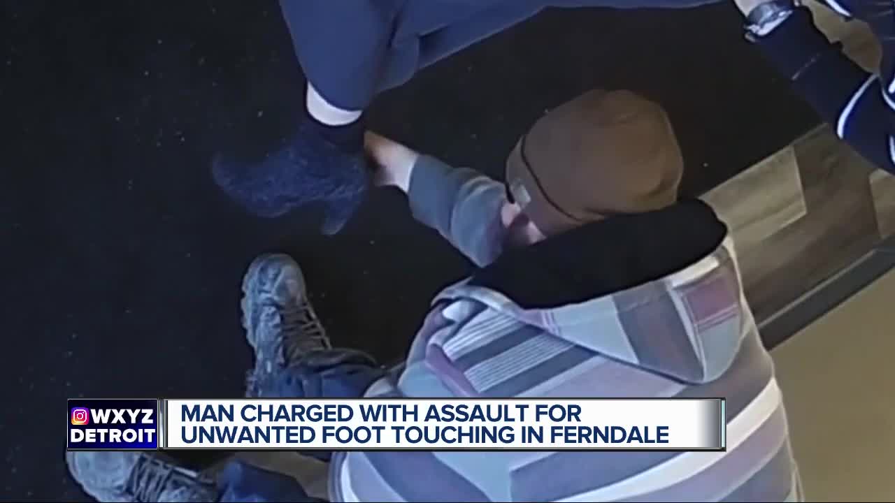 Man allegedly tricks women for foot fetish