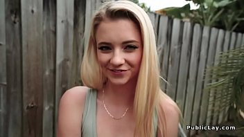 Petite big ass spinner fucks huge dick - XVIDEOS.COM