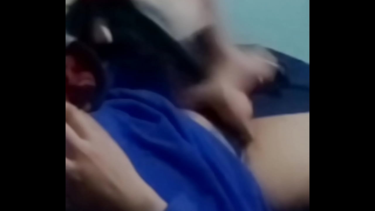 Mi amigo se calienta jugando pesado - XVIDEOS.COM