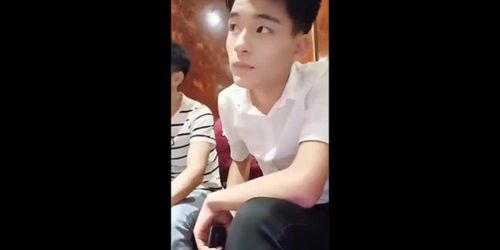 Handsome chinese callboy get checked - Tnaflix.com