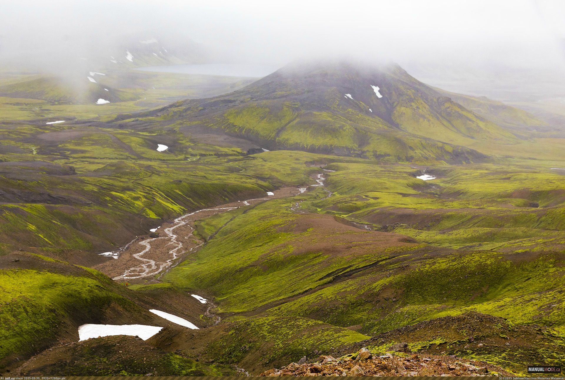 Pic. #Beautiful #Way #Valley #Landed #Icy #Tundra #Lush #Left ...