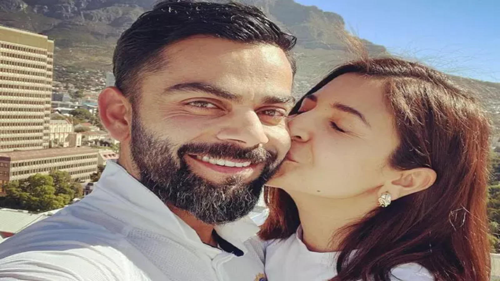 kohli: Anushka Sharma pens an emotional note for Virat Kohli as he ...