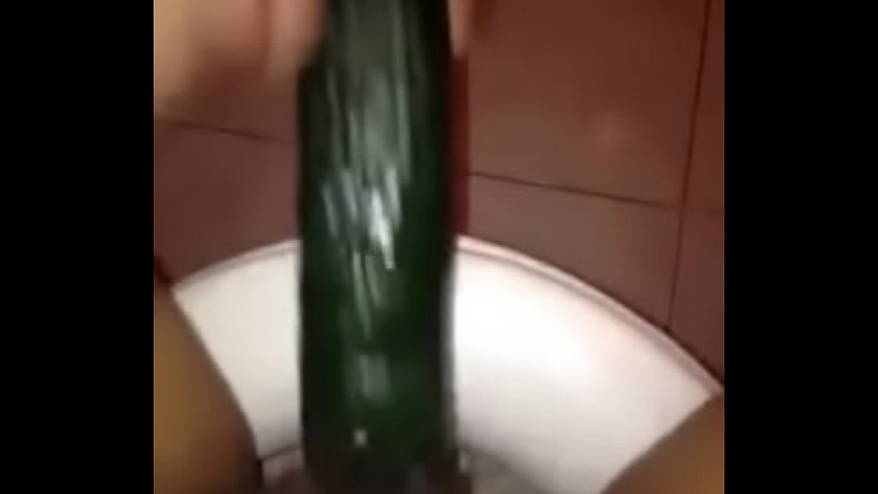 girl masturbathing with cucumber - XVIDEOS.COM