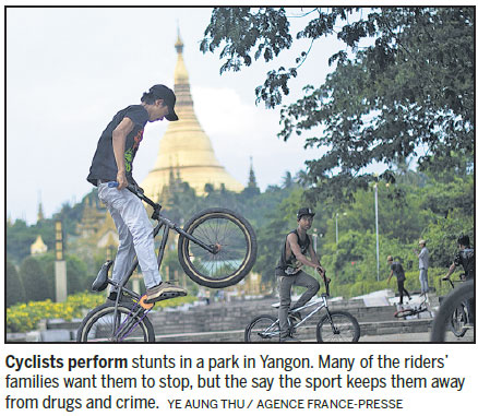 Myanmar stunt bikers dazzle on Yangon streets - China - Chinadaily ...