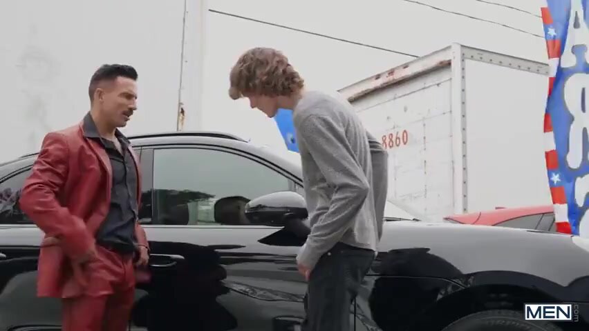 Banging the car dealer - ThisVid.com em inglês