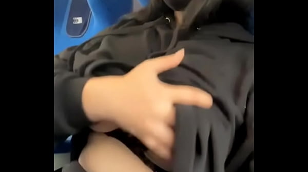 Morrita Shows Her Tits In The Truck ... I Leave The Video Where ...