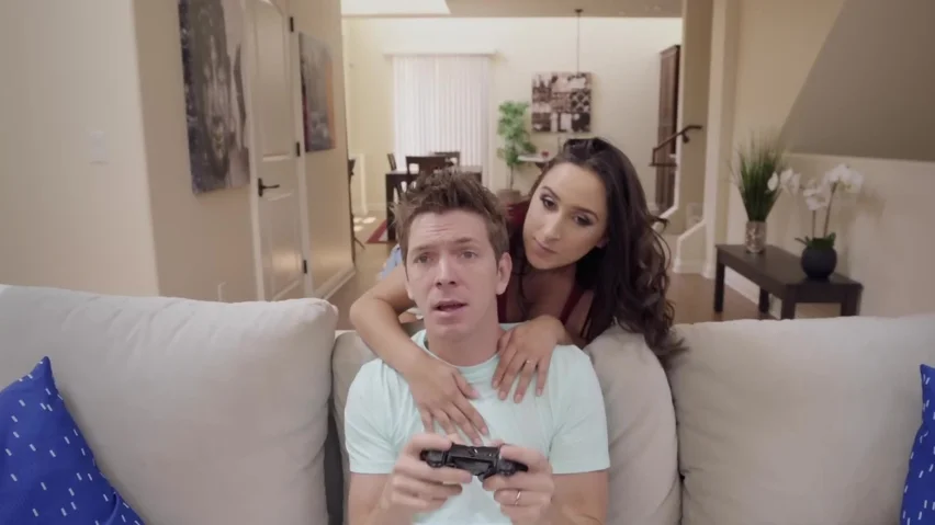 Guy is interrupted from playing video games by horny girlfriend ...