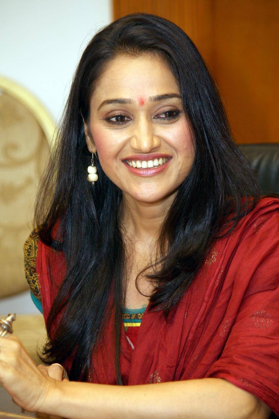 Disha Vakani - IMDb