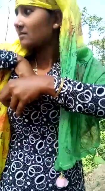 Tribal Dehati aunty showing big boobs and pussy. Indian porn ...