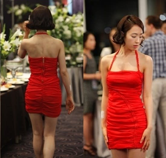 Kim Min Jung shows her gorgeous body shape