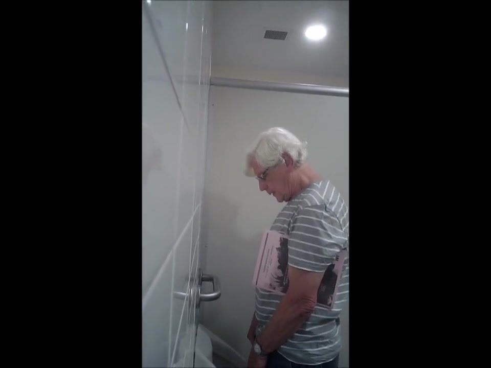 Older men urinal spy 2 - ThisVid.com