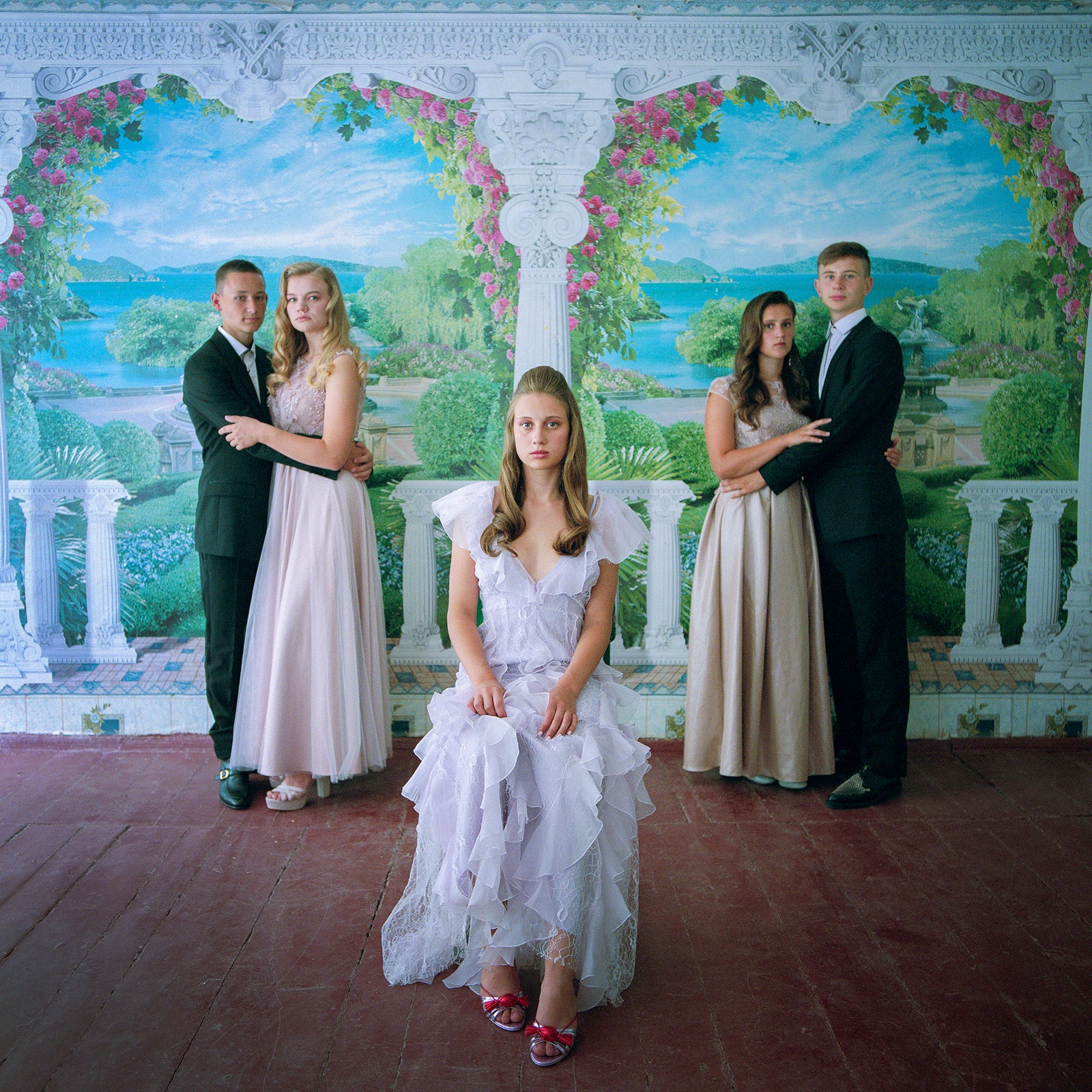 Prom Pictures of Ukrainian Teens on the Verge of an Uncertain ...