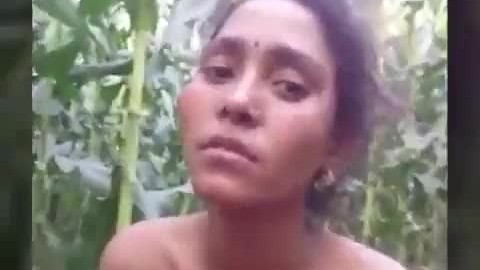 Desi girlfriend boyfriend boobs pressing outdoor DesiVdo.Com - The ...