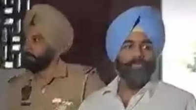 Punjab police arrest SAD leader Bunty Romana for posting 'morphed ...