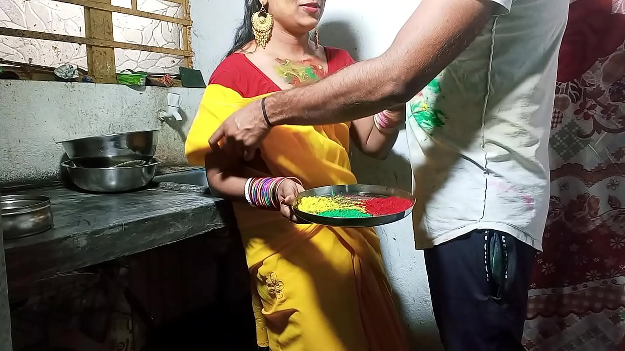 On Festival of HOLI Devar Fuck Cute Sexy Bhabhi on Kichen Stand ...