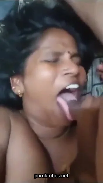 Desi indian aunty with young lover - ThisVid.com 日本語で