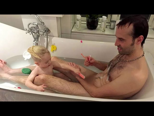 Dad's Bathtime Photo with Young Daughter Sparks Controversy - YouTube