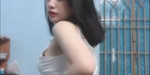 Vietnam] Viet Cute Girl Dance Cam Show Sexy Ass And Boobs ...