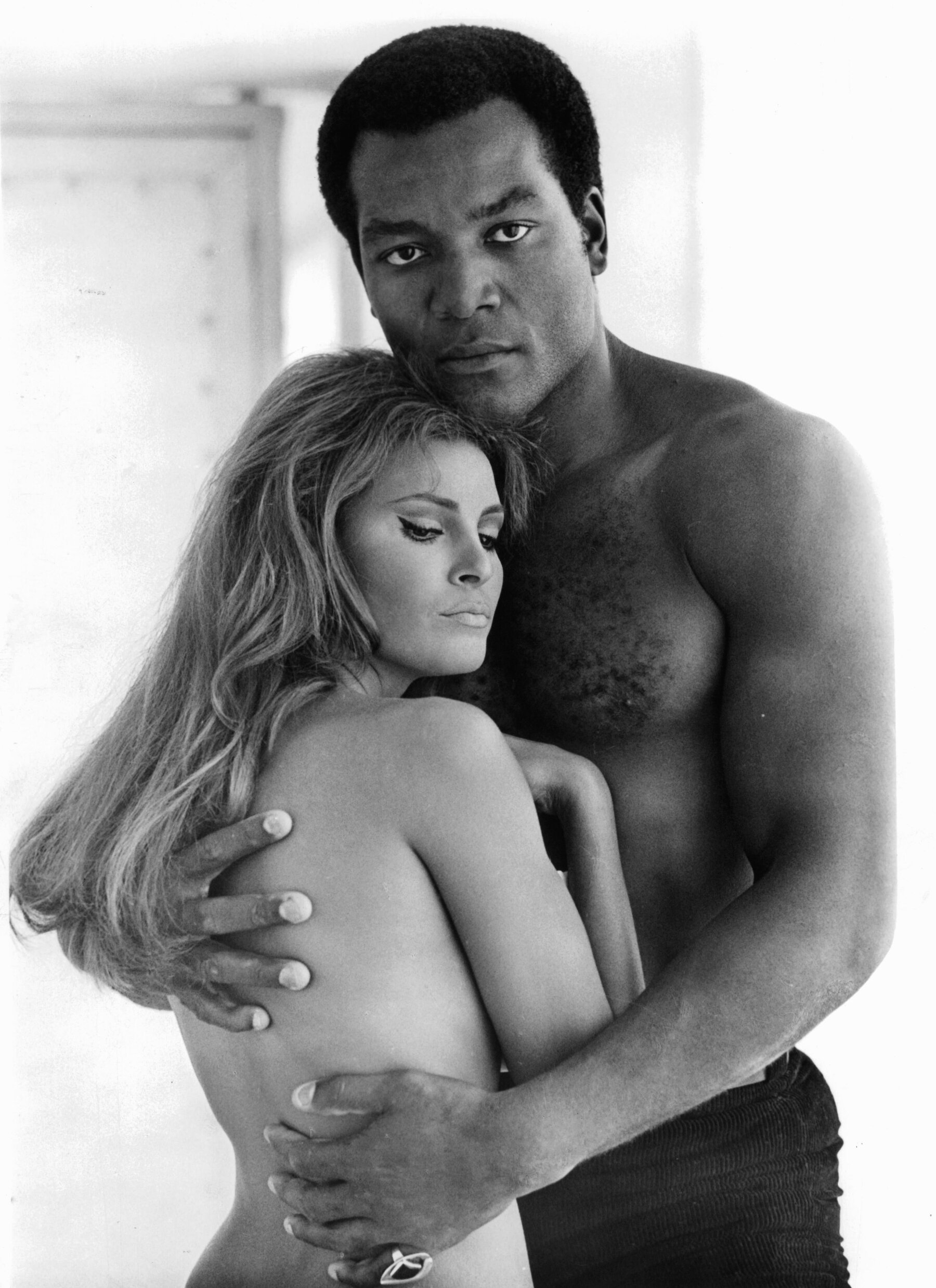 When Jim Brown and Raquel Welch Crossed Paths - The New York Times